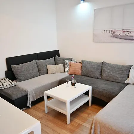 Daniel Apartman *